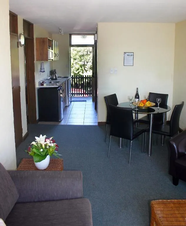 Aaa Mana Motel Porirua
